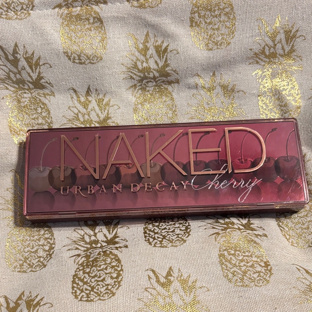Urban Decay Cherry Pink and Berry Eyeshadow Palette